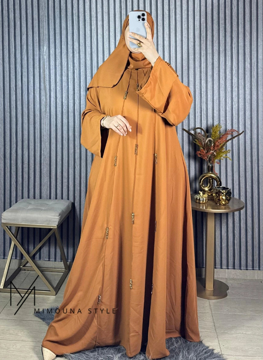 جوهرة رمضان: عباية ملكية بقطعتين (عباية + شال متناسق)