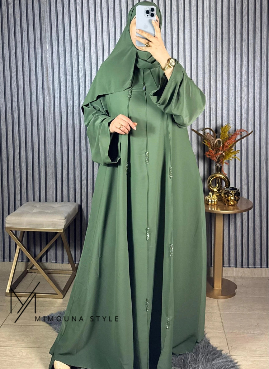 جوهرة رمضان: عباية ملكية بقطعتين (عباية + شال متناسق)