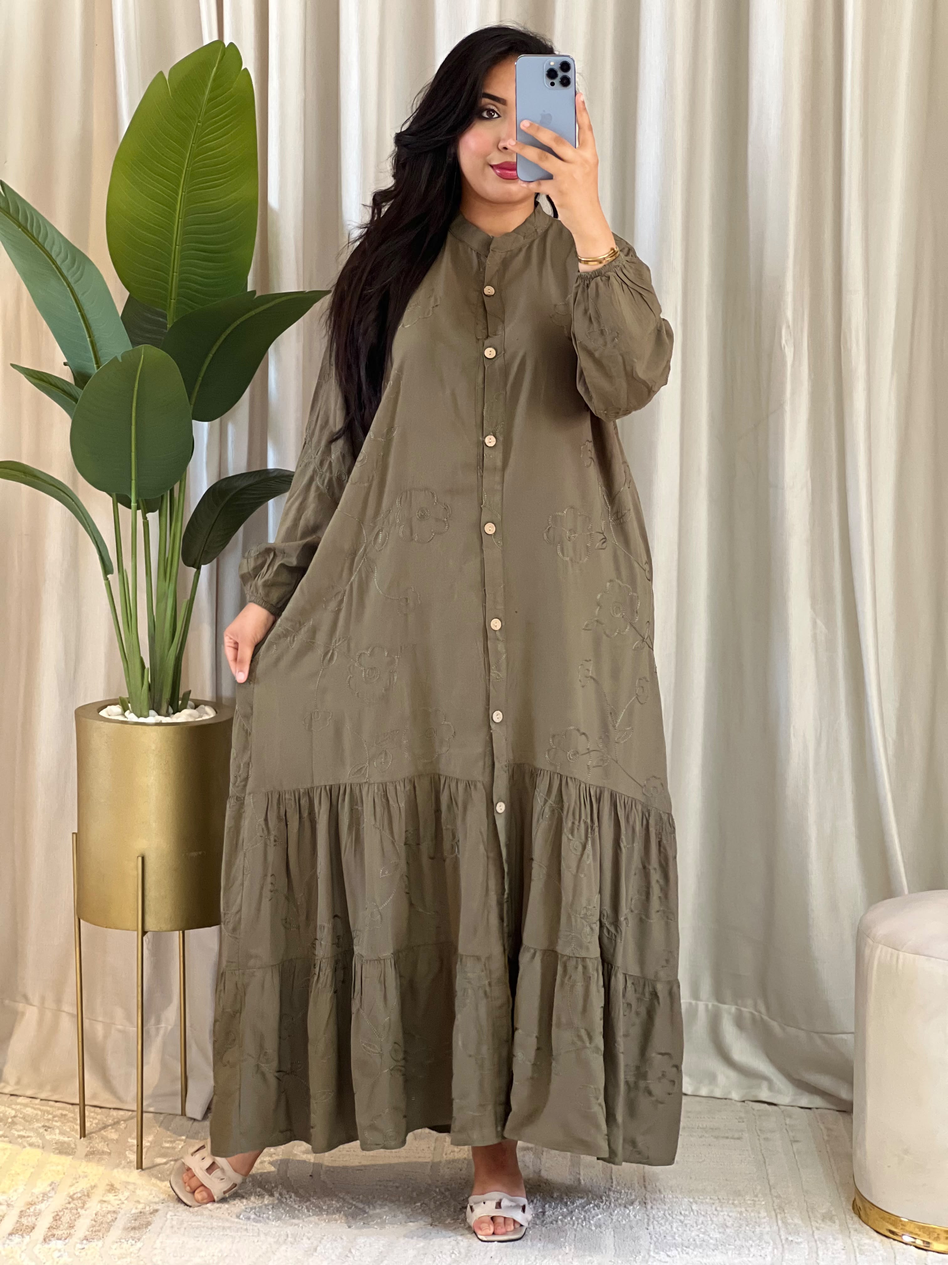 Robe Brodée avec Ceinture H1