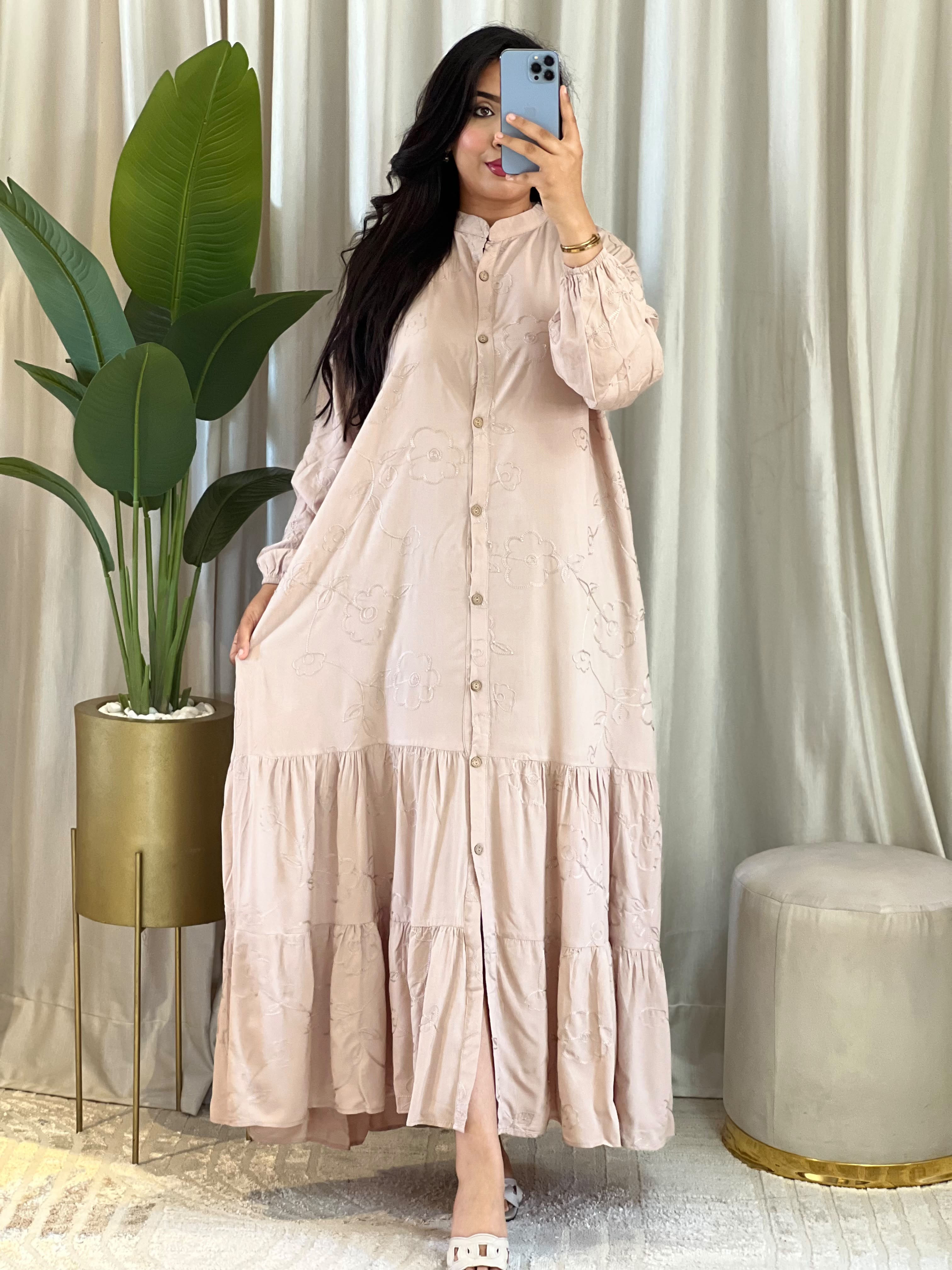 Robe Brodée avec Ceinture H1