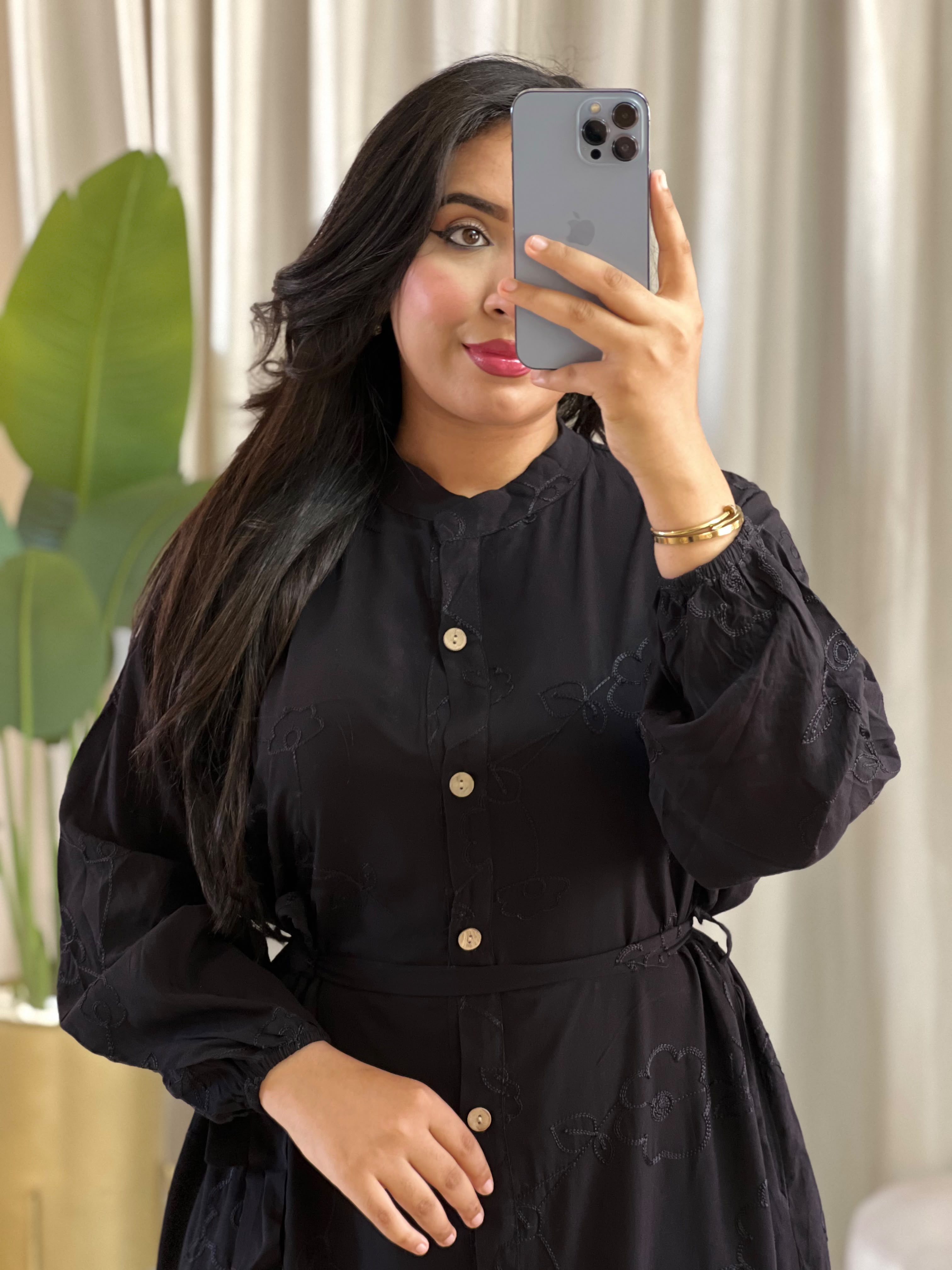 Robe Brodée avec Ceinture H1
