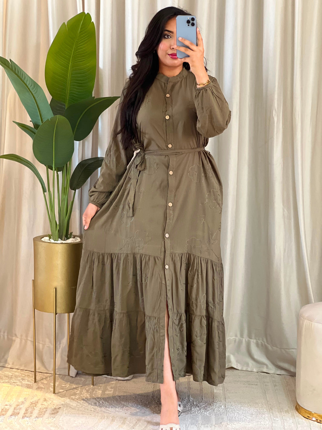 Robe Brodée avec Ceinture H1
