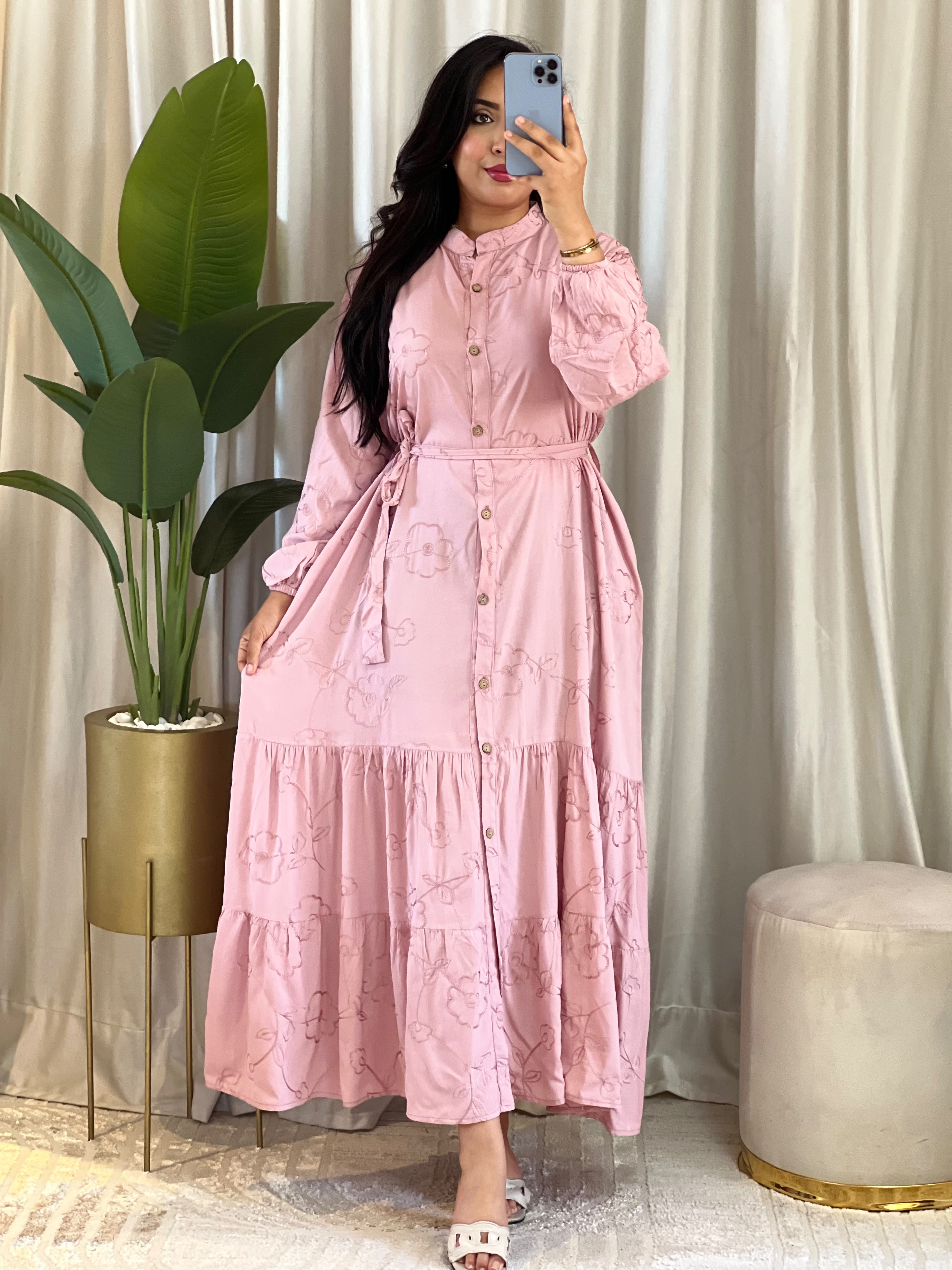 Robe Brodée avec Ceinture H1