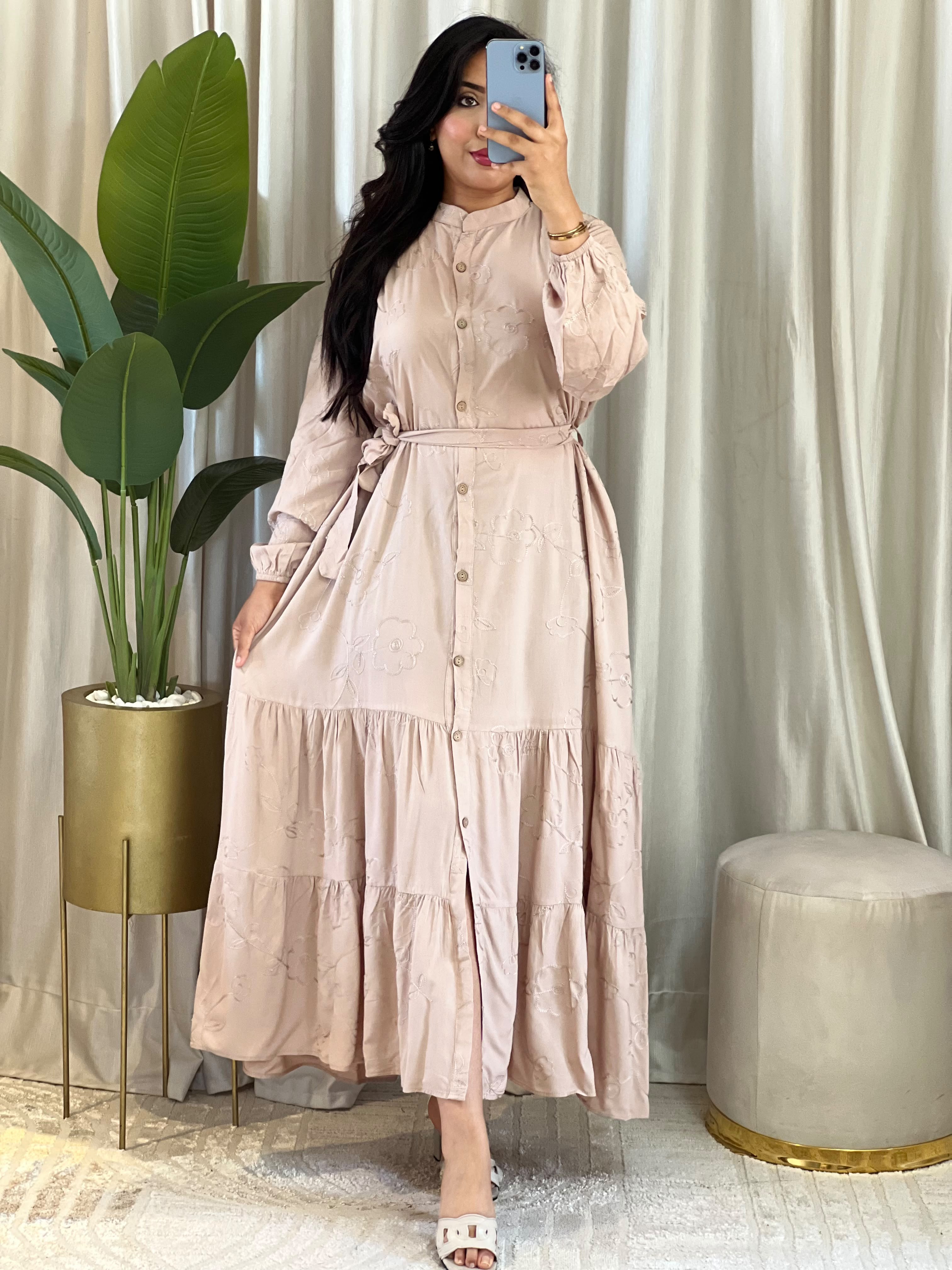 Robe Brodée avec Ceinture H1